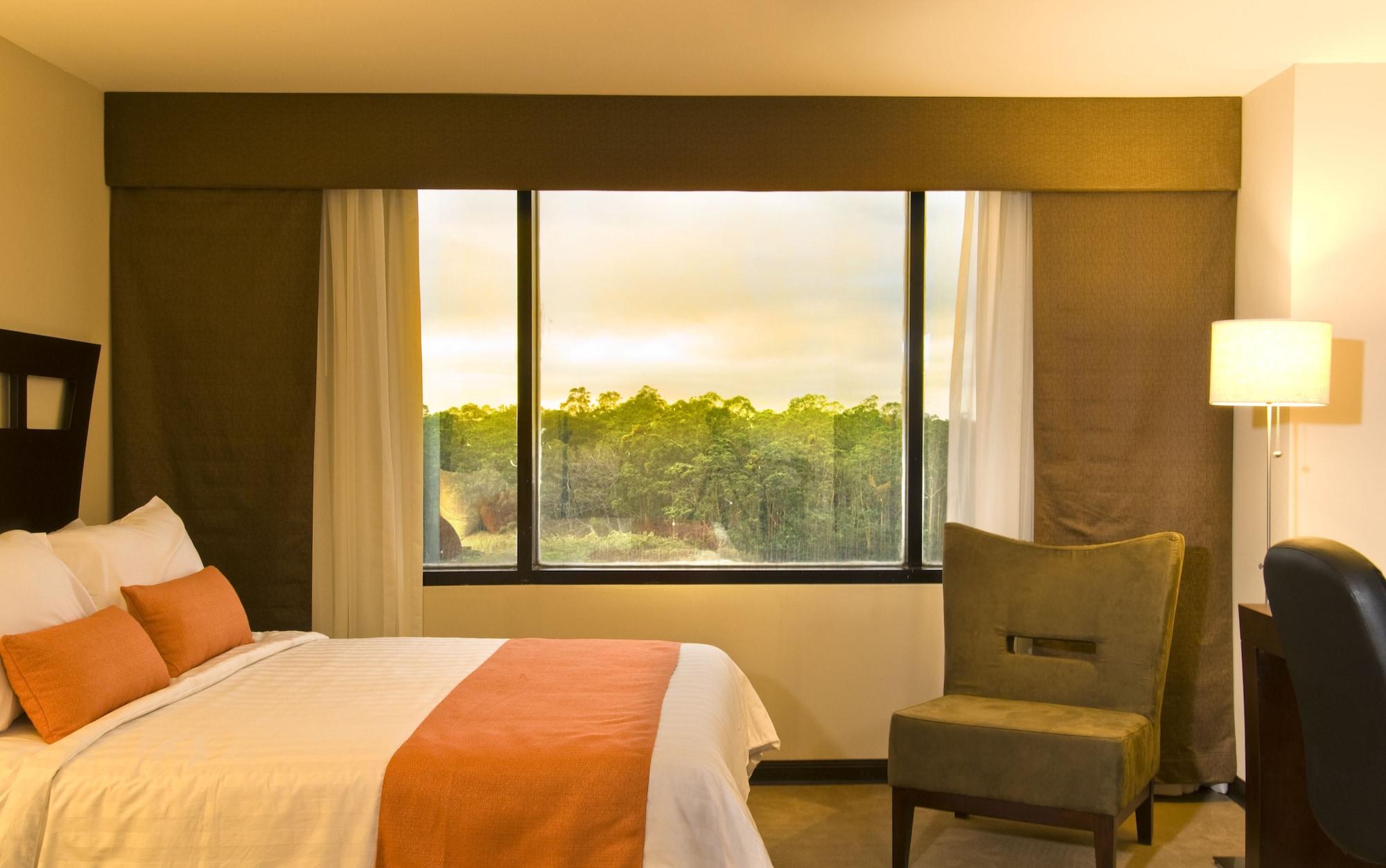 Tryp By Wyndham San Jose Sabana Hotel Exterior photo