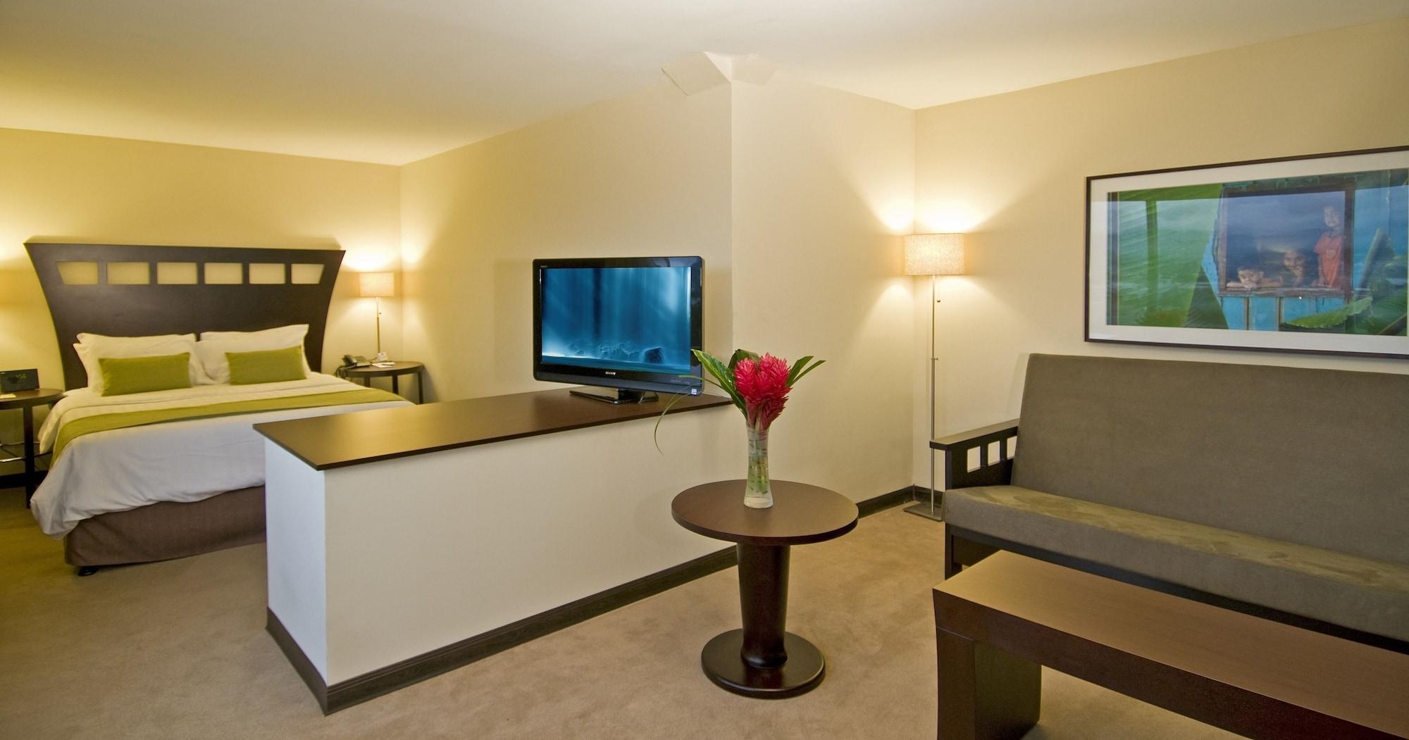 Tryp By Wyndham San Jose Sabana Hotel Exterior photo