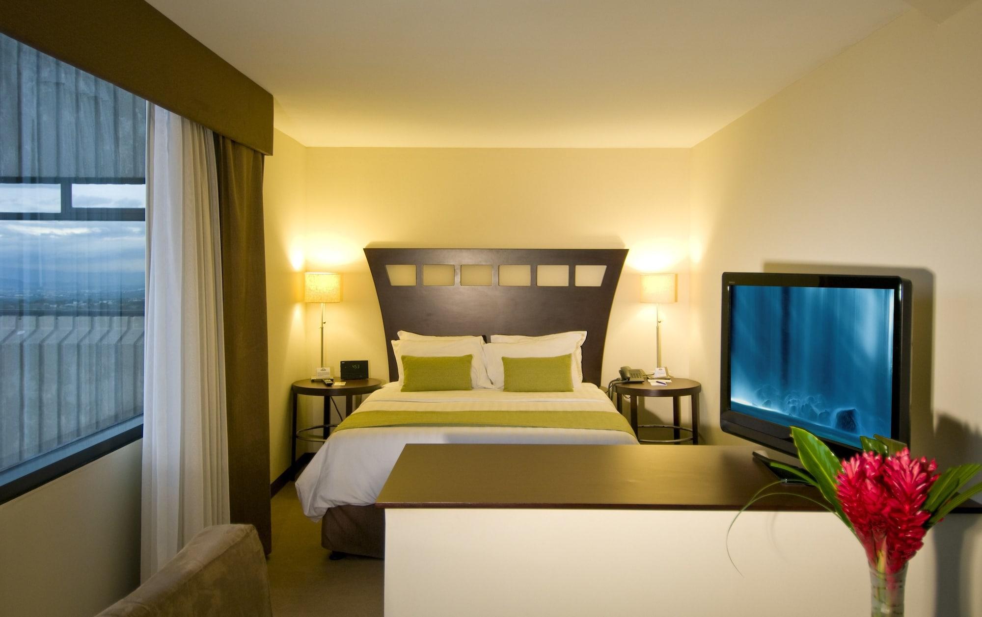 Tryp By Wyndham San Jose Sabana Hotel Exterior photo