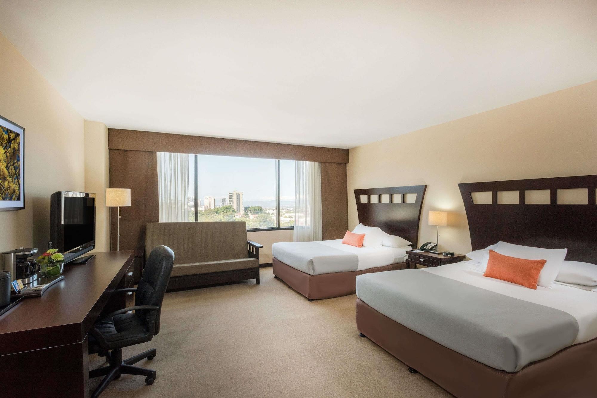 Tryp By Wyndham San Jose Sabana Hotel Exterior photo