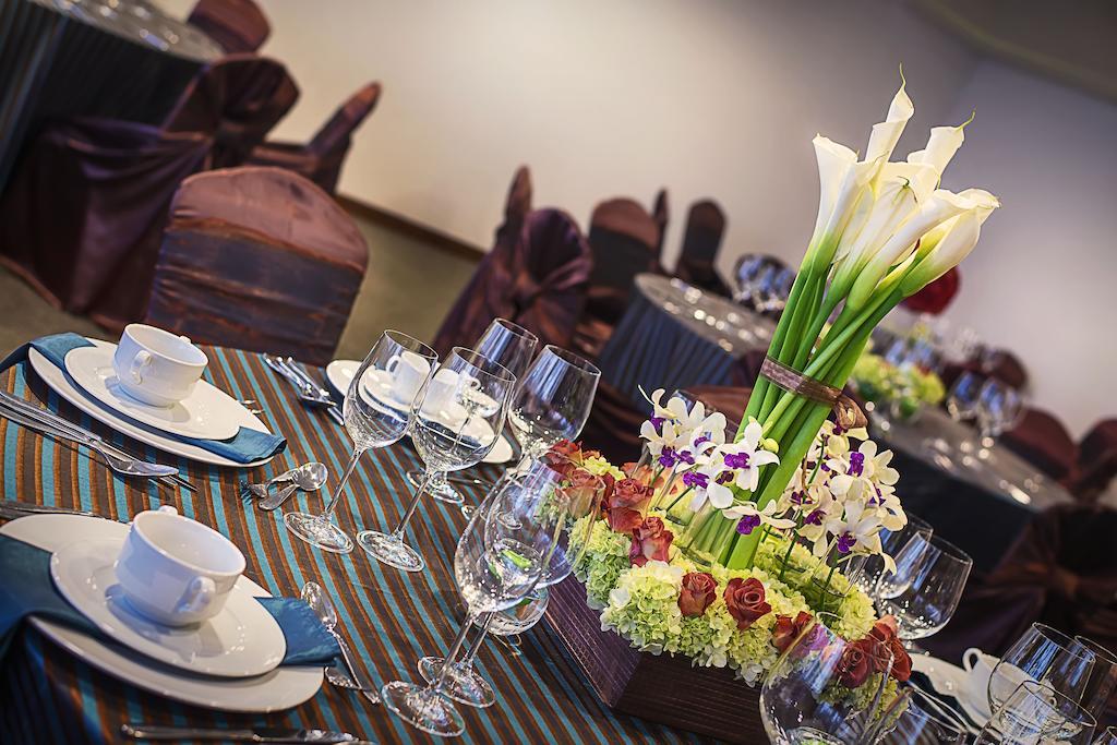 Tryp By Wyndham San Jose Sabana Hotel Exterior photo
