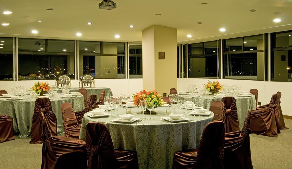 Tryp By Wyndham San Jose Sabana Hotel Exterior photo