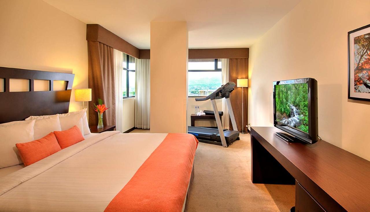Tryp By Wyndham San Jose Sabana Hotel Exterior photo