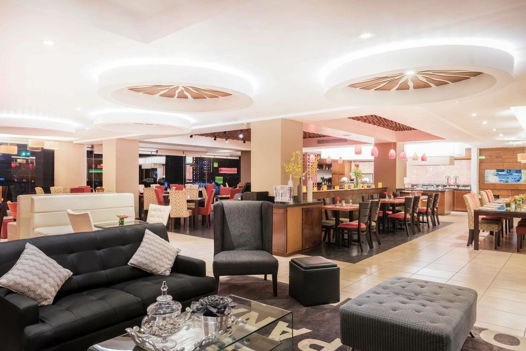 Tryp By Wyndham San Jose Sabana Hotel Exterior photo